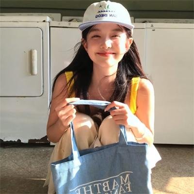 黄阿丽：小眼镜蛇